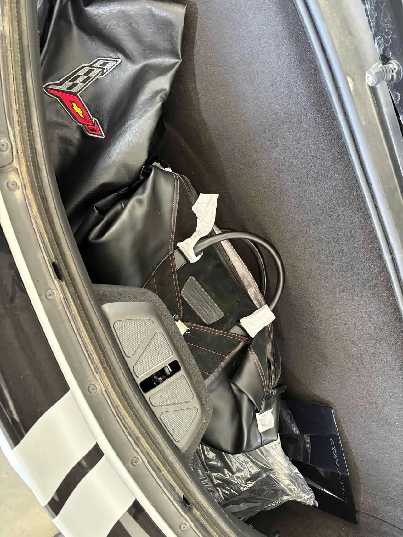 Chevrolet Corvette 2dr Stingray Conv w/3LT /70th Anniversary Edition, снимка 12 - Автомобили и джипове - 54093359