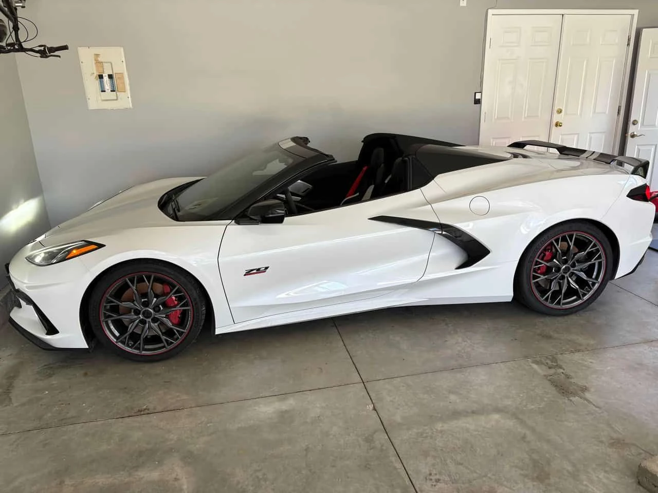 Chevrolet Corvette 2dr Stingray Conv w/3LT /70th Anniversary Edition, снимка 3 - Автомобили и джипове - 54093359