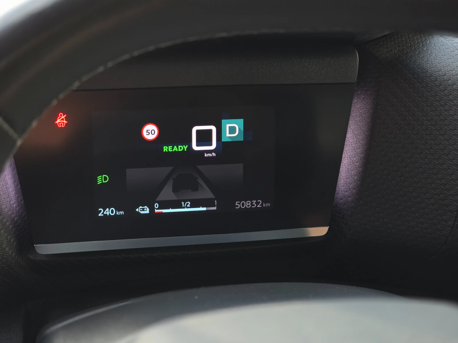 Citroen C4 electric, снимка 8 - Автомобили и джипове - 54303788