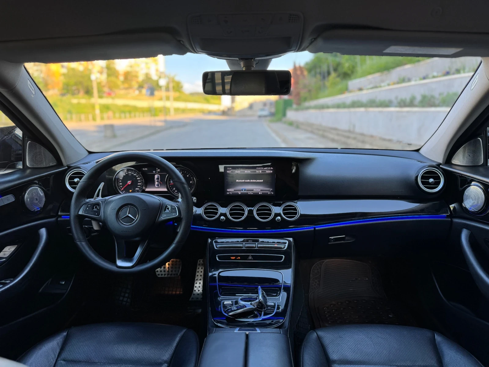 Mercedes-Benz E 220 d 9G* DISTR* LED, снимка 8 - Автомобили и джипове - 54401773