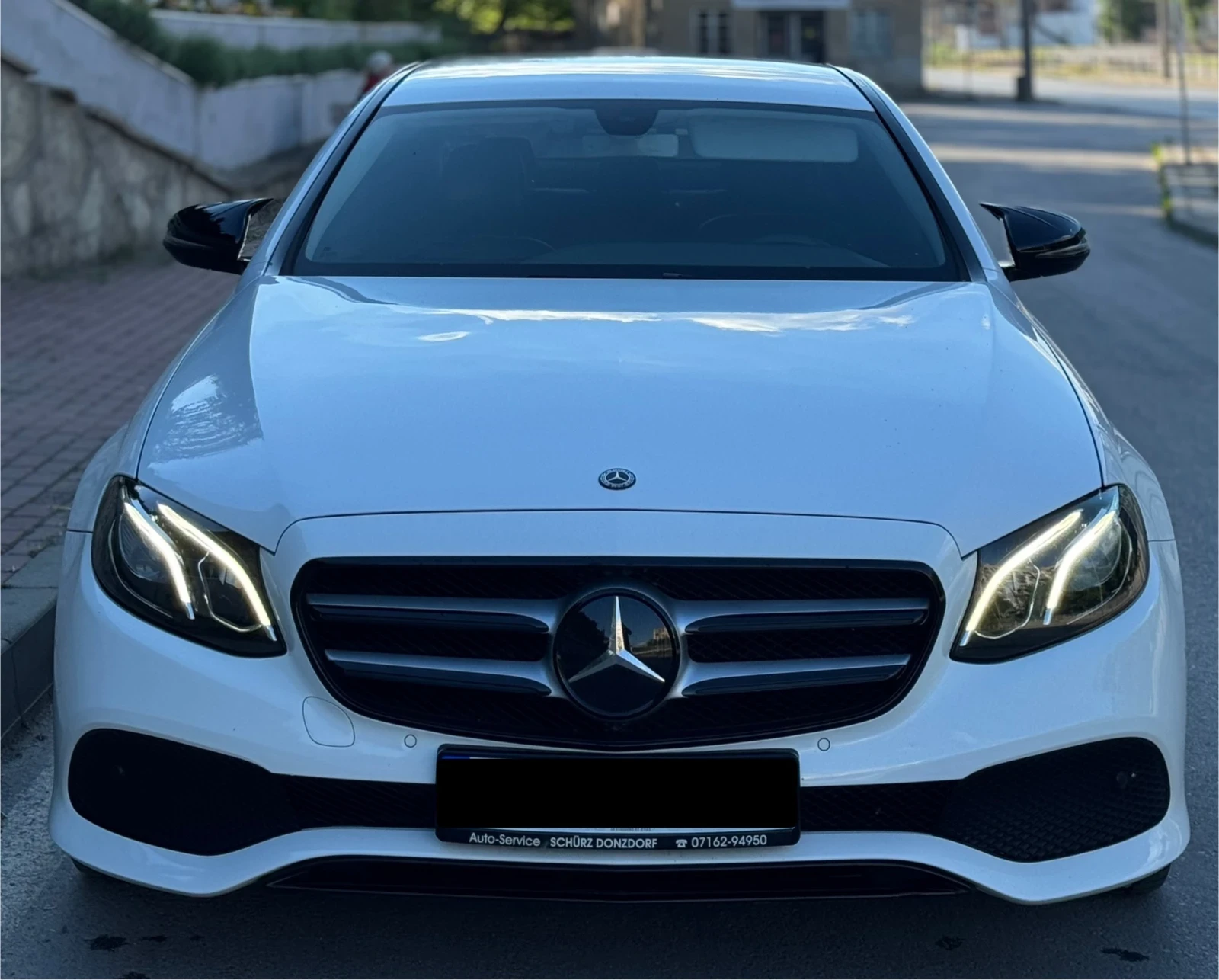 Mercedes-Benz E 220 d 9G* DISTR* LED, снимка 5 - Автомобили и джипове - 54401773