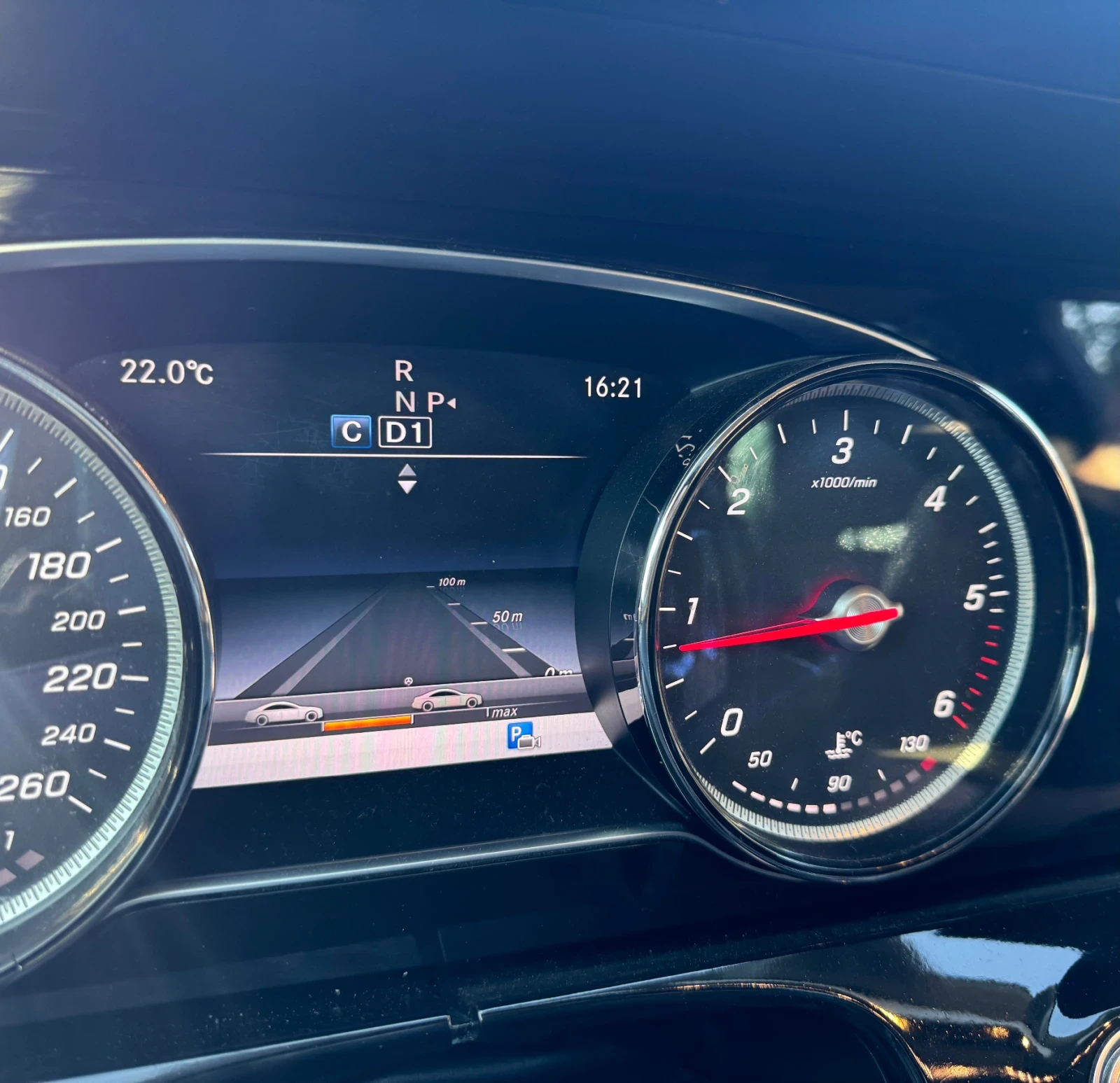 Mercedes-Benz E 220 d 9G* DISTR* LED, снимка 12 - Автомобили и джипове - 54401773
