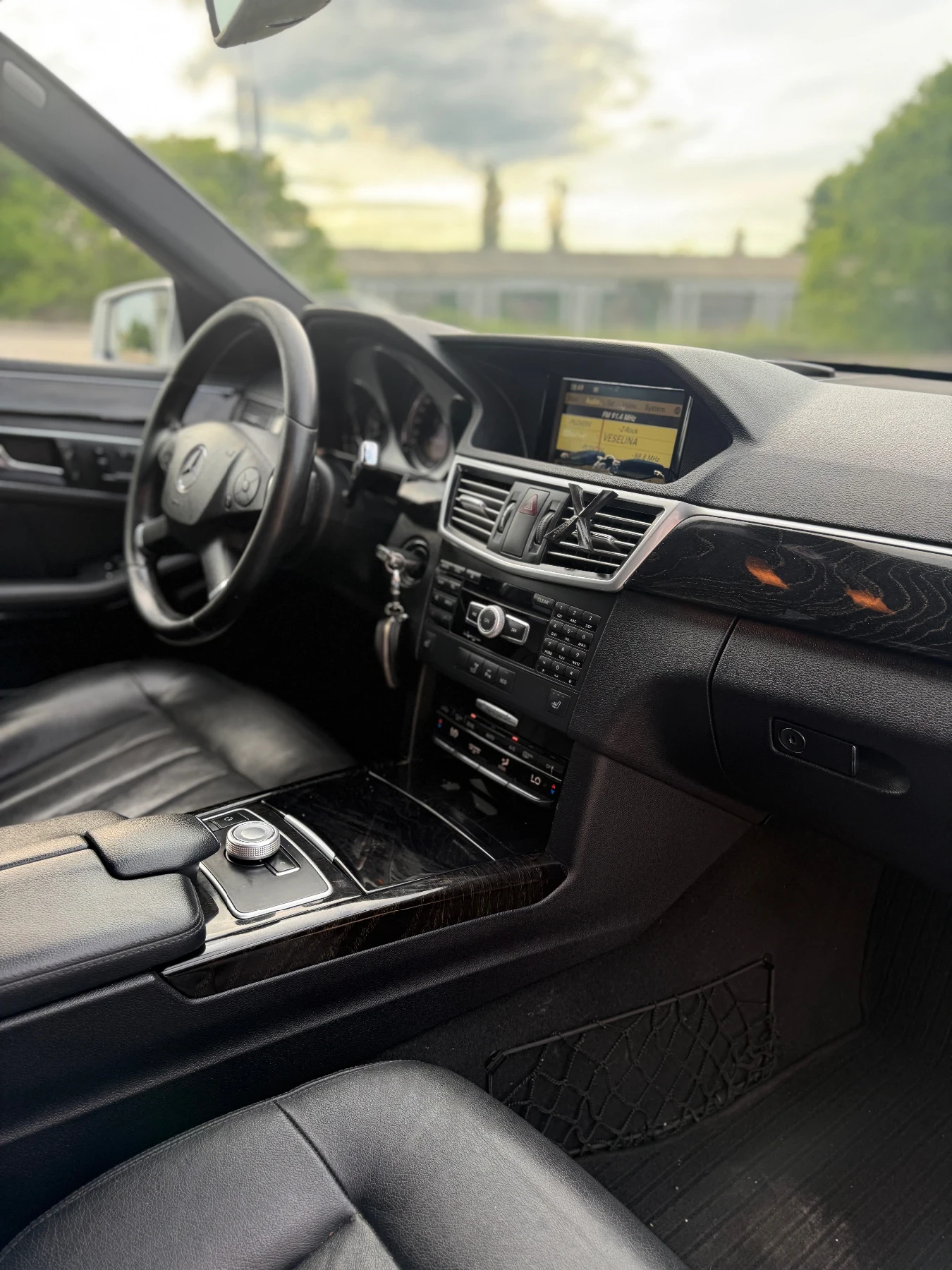 Mercedes-Benz E 350 CDi 4Matic AMG Package, снимка 11 - Автомобили и джипове - 54711447