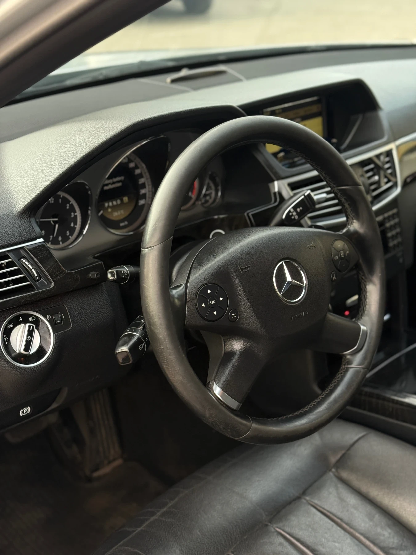 Mercedes-Benz E 350 CDi 4Matic AMG Package, снимка 9 - Автомобили и джипове - 54711447