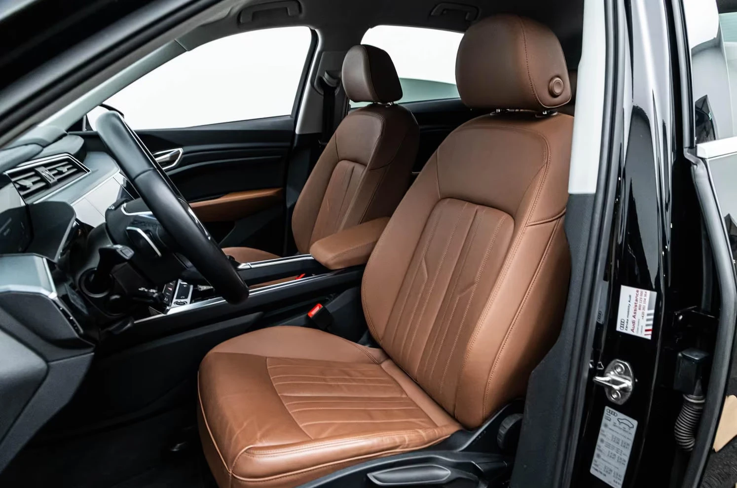 Audi E-Tron 55/SPORTBACK/408HP/BUSINESS/CAM/KLESS/HUD/ACC/449z, снимка 11 - Автомобили и джипове - 54700450