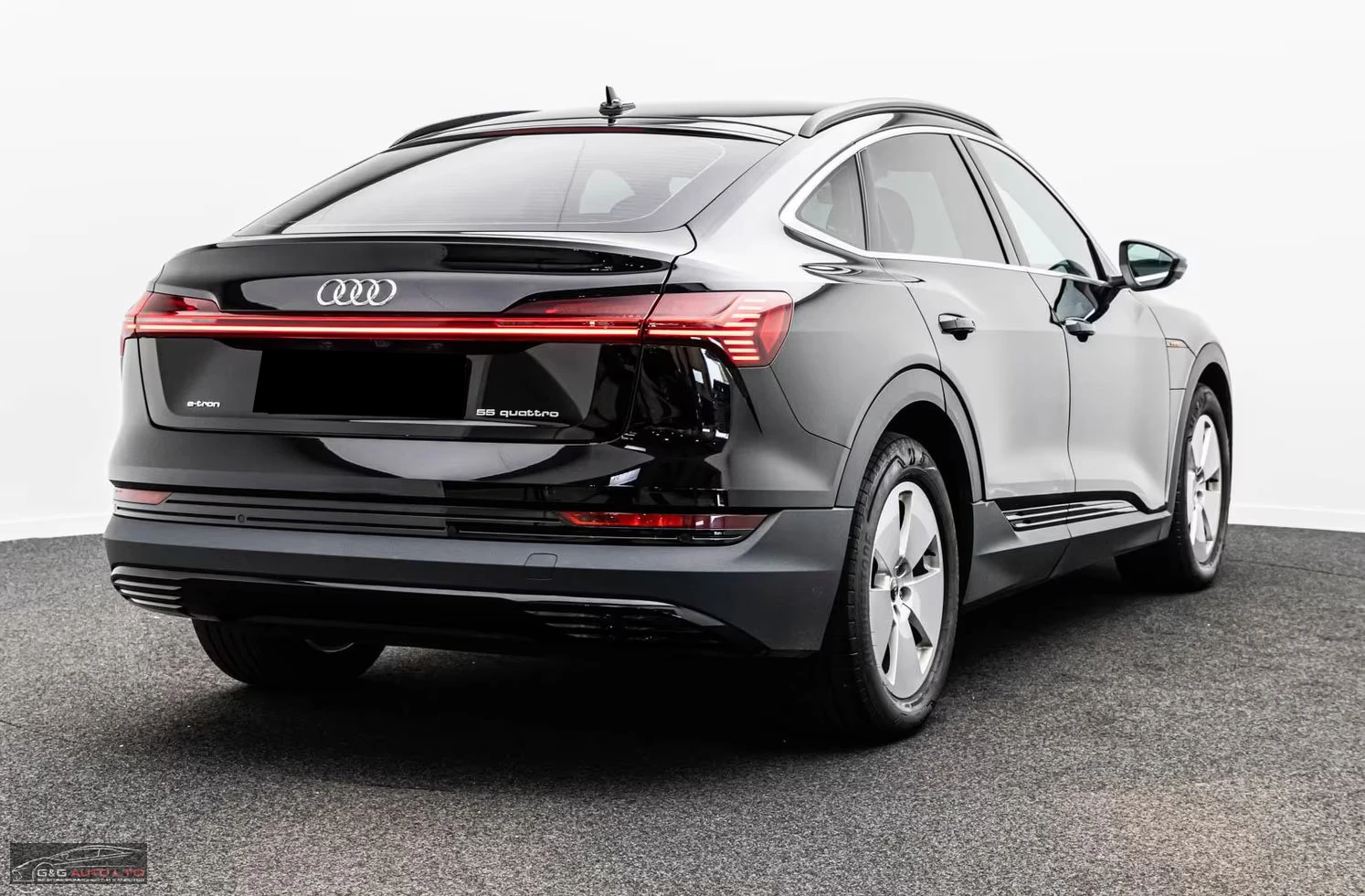 Audi E-Tron 55/SPORTBACK/408HP/BUSINESS/CAM/KLESS/HUD/ACC/449z, снимка 6 - Автомобили и джипове - 54700450