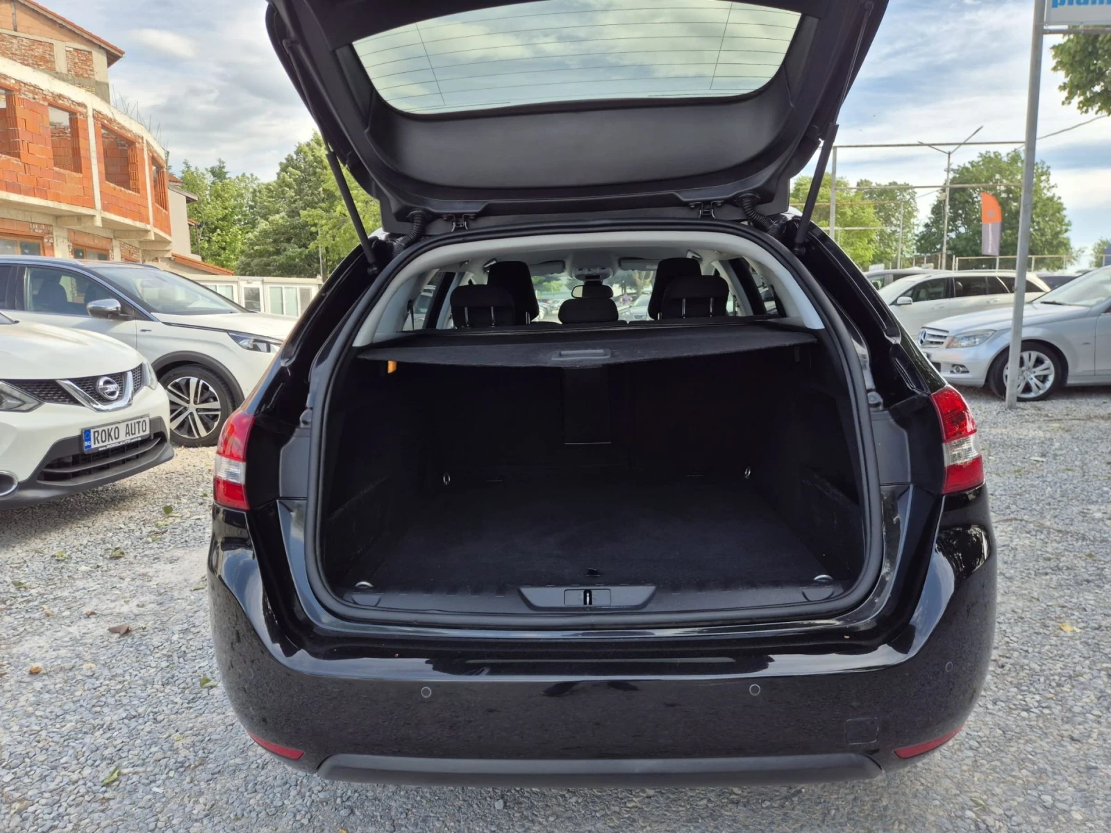 Peugeot 308 1.6HDI- Navi, снимка 9 - Автомобили и джипове - 54746994