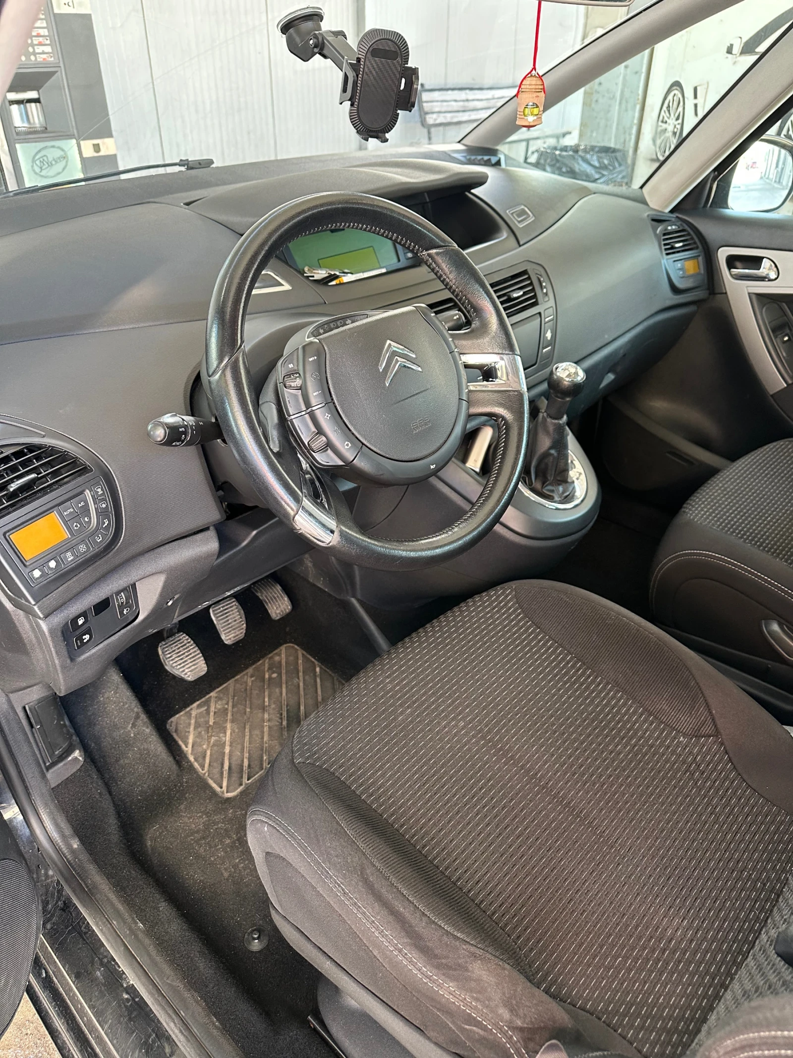 Citroen C4 Picasso, снимка 6 - Автомобили и джипове - 54985373
