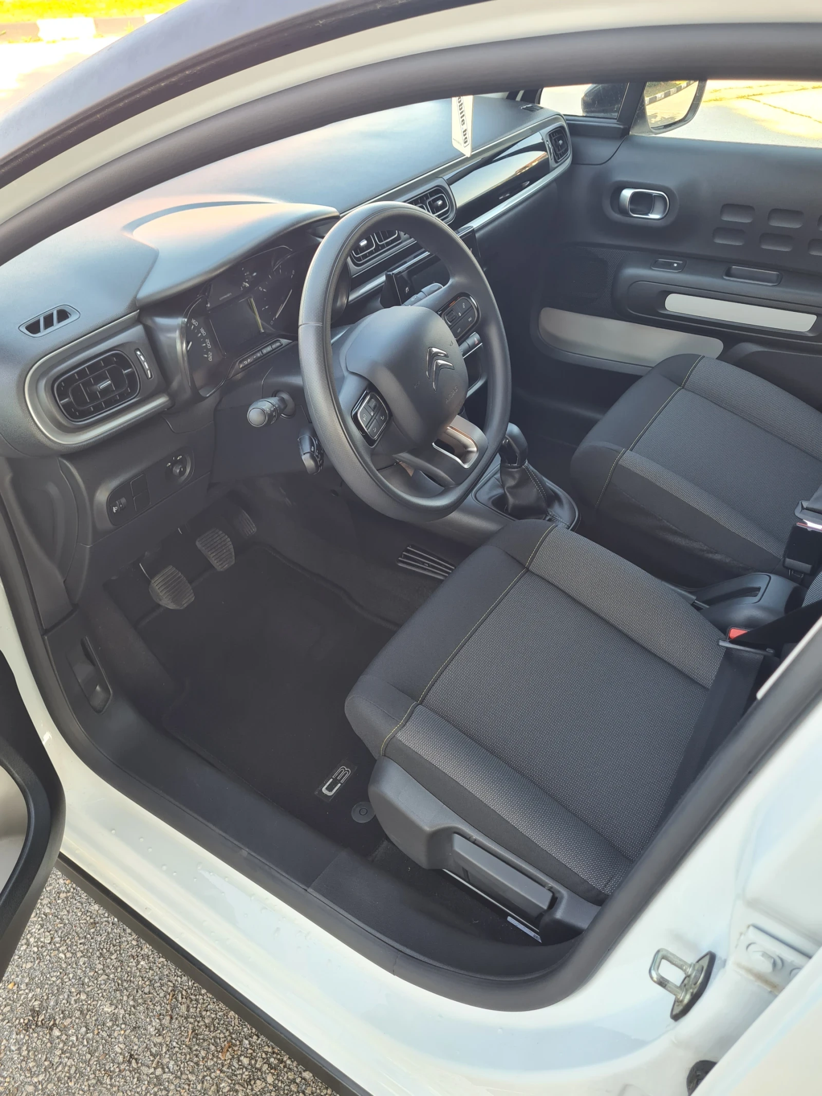 Citroen C3 1.2куб.82к.с.2022г. , снимка 9 - Автомобили и джипове - 55173125
