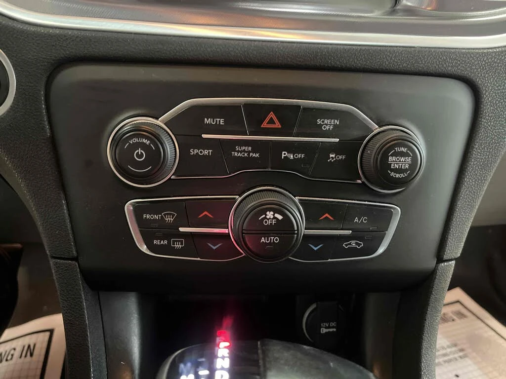 Dodge Charger 5.7 R/T FULL SPECIAL, снимка 14 - Автомобили и джипове - 55185695