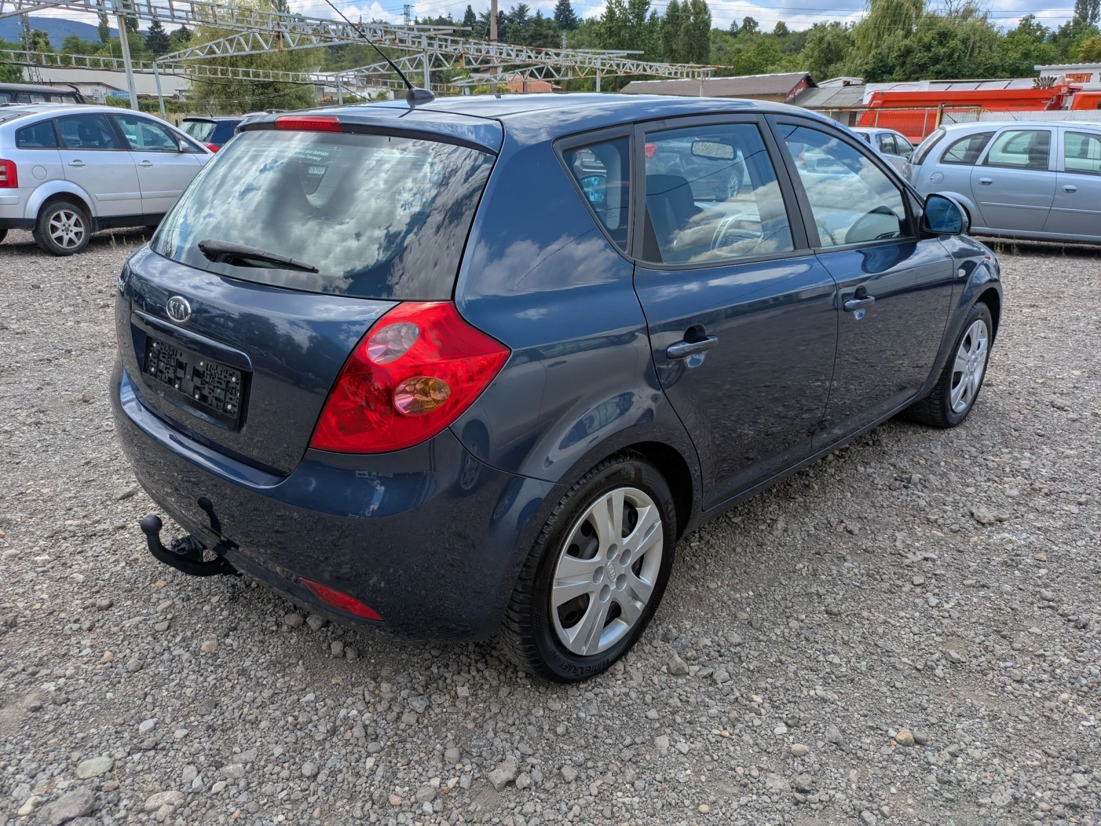 Kia Ceed 1.6i 115k.c., снимка 4 - Автомобили и джипове - 55393833