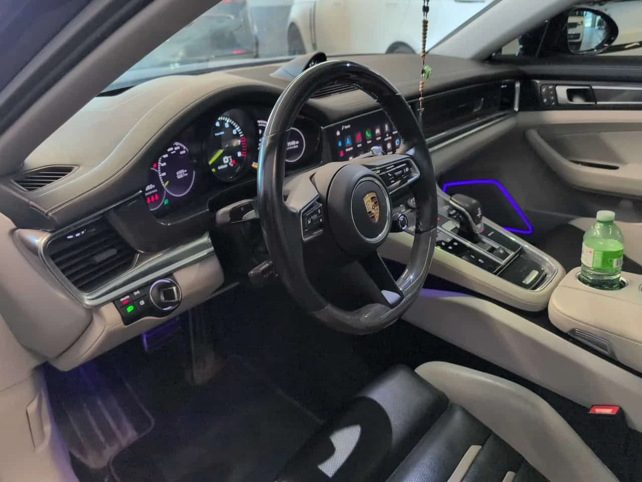 Porsche Panamera  4 E Hybrid * CARFAX * БЕЗ ПЪРВОНАЧАЛНА ВНОСКА, снимка 5 - Автомобили и джипове - 55500296