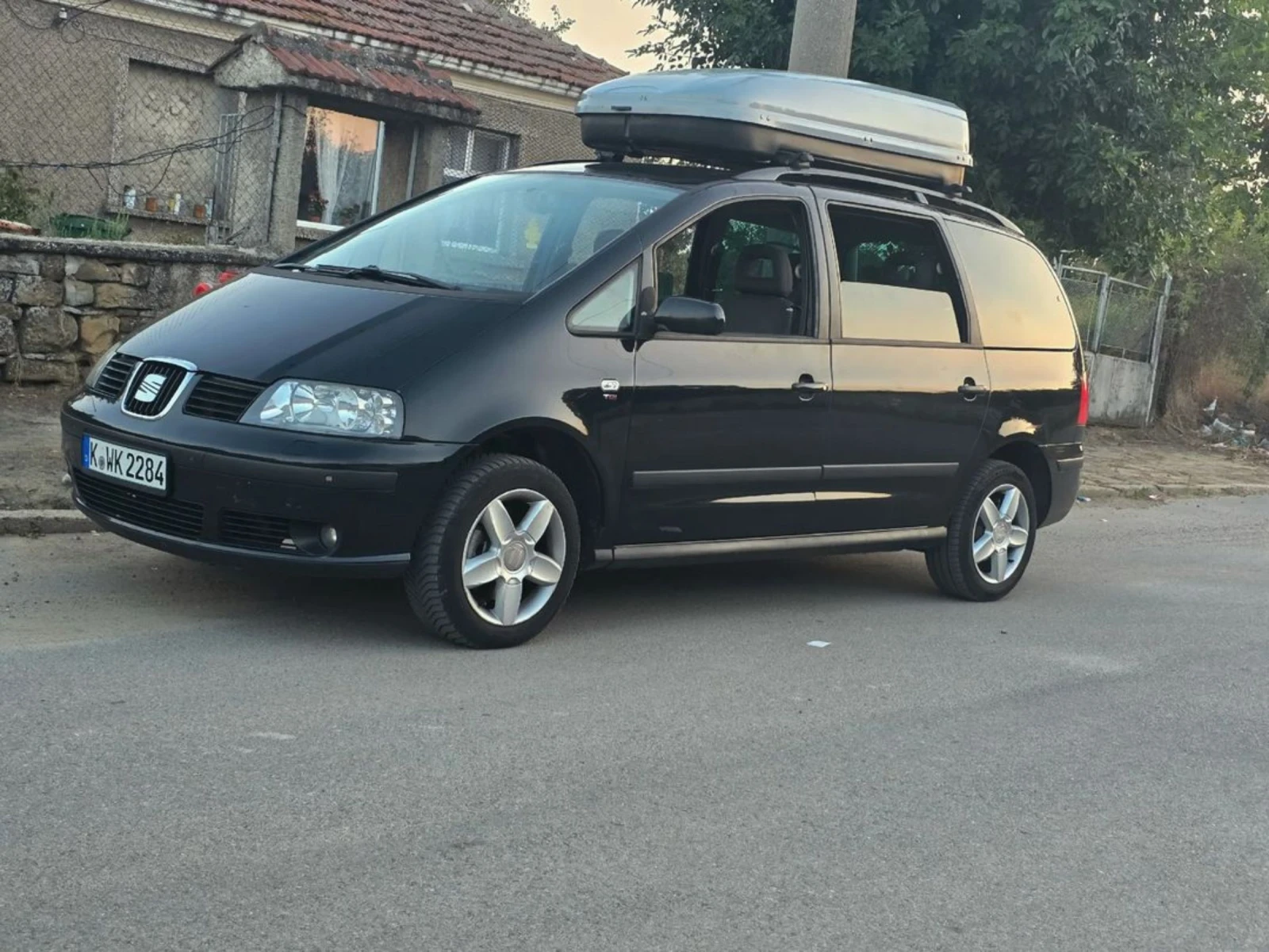 Seat Alhambra, снимка 2 - Автомобили и джипове - 55604331