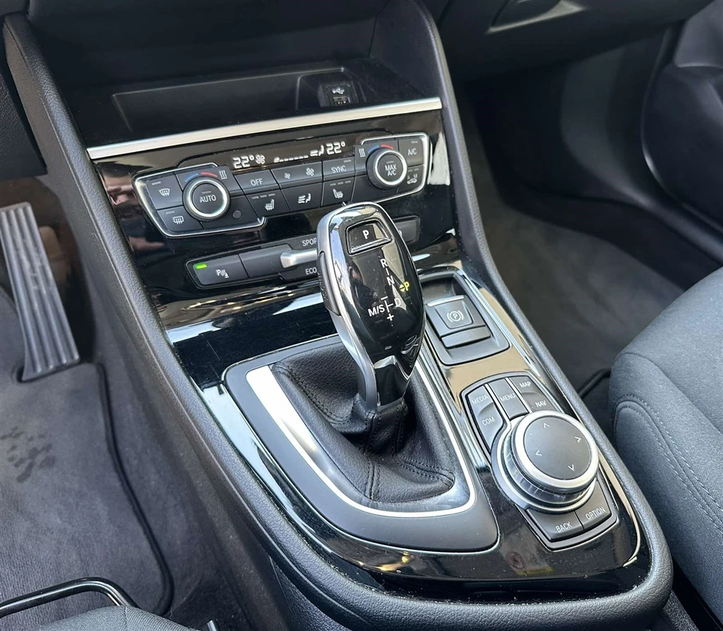 BMW 220 Gran Tourer, снимка 10 - Автомобили и джипове - 55801183