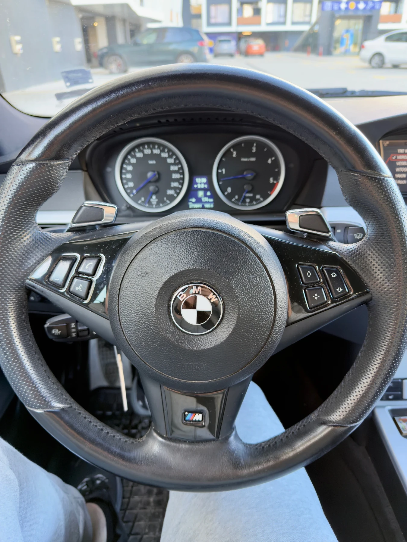 BMW 535 E61, снимка 13 - Автомобили и джипове - 55968625