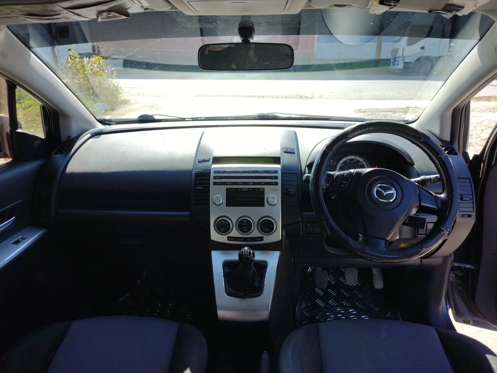 Mazda 5 2.0, снимка 16 - Автомобили и джипове - 56009972