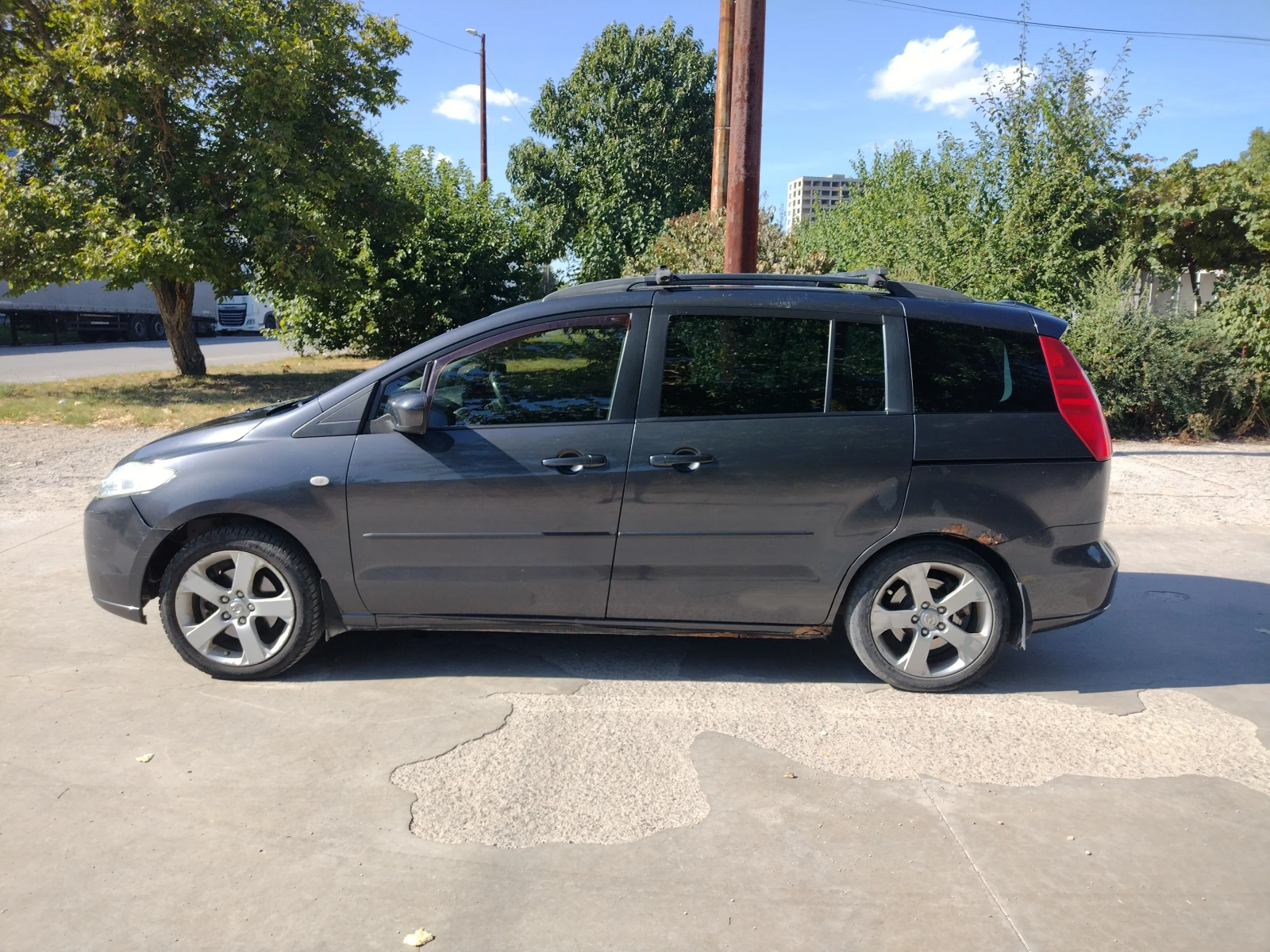 Mazda 5 2.0, снимка 11 - Автомобили и джипове - 56009972