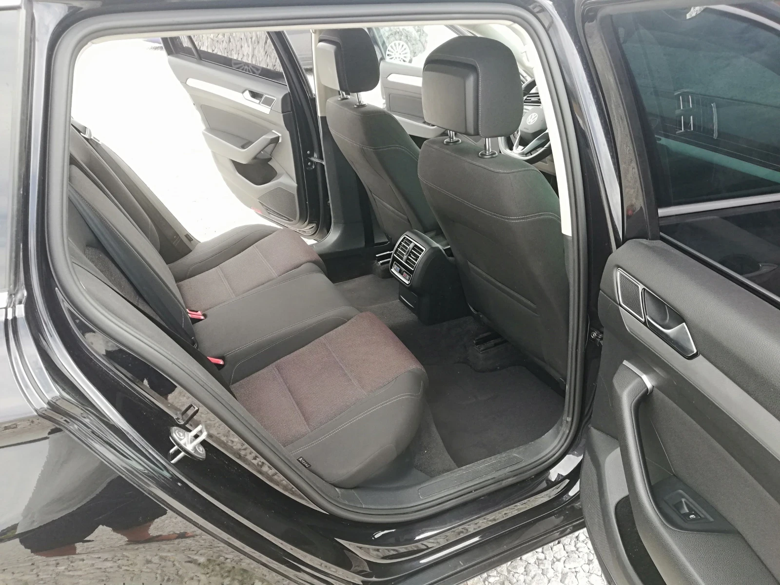 VW Passat 2.0tdi kli navi 150, снимка 12 - Автомобили и джипове - 56209236