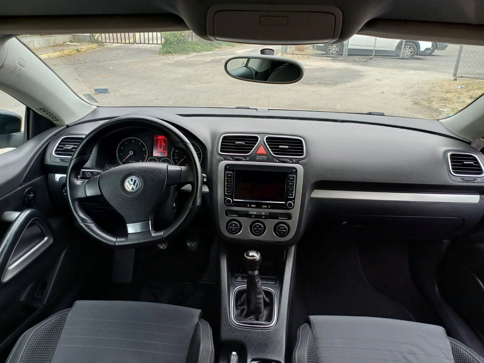 VW Scirocco 1.4 TSI, снимка 12 - Автомобили и джипове - 56458565