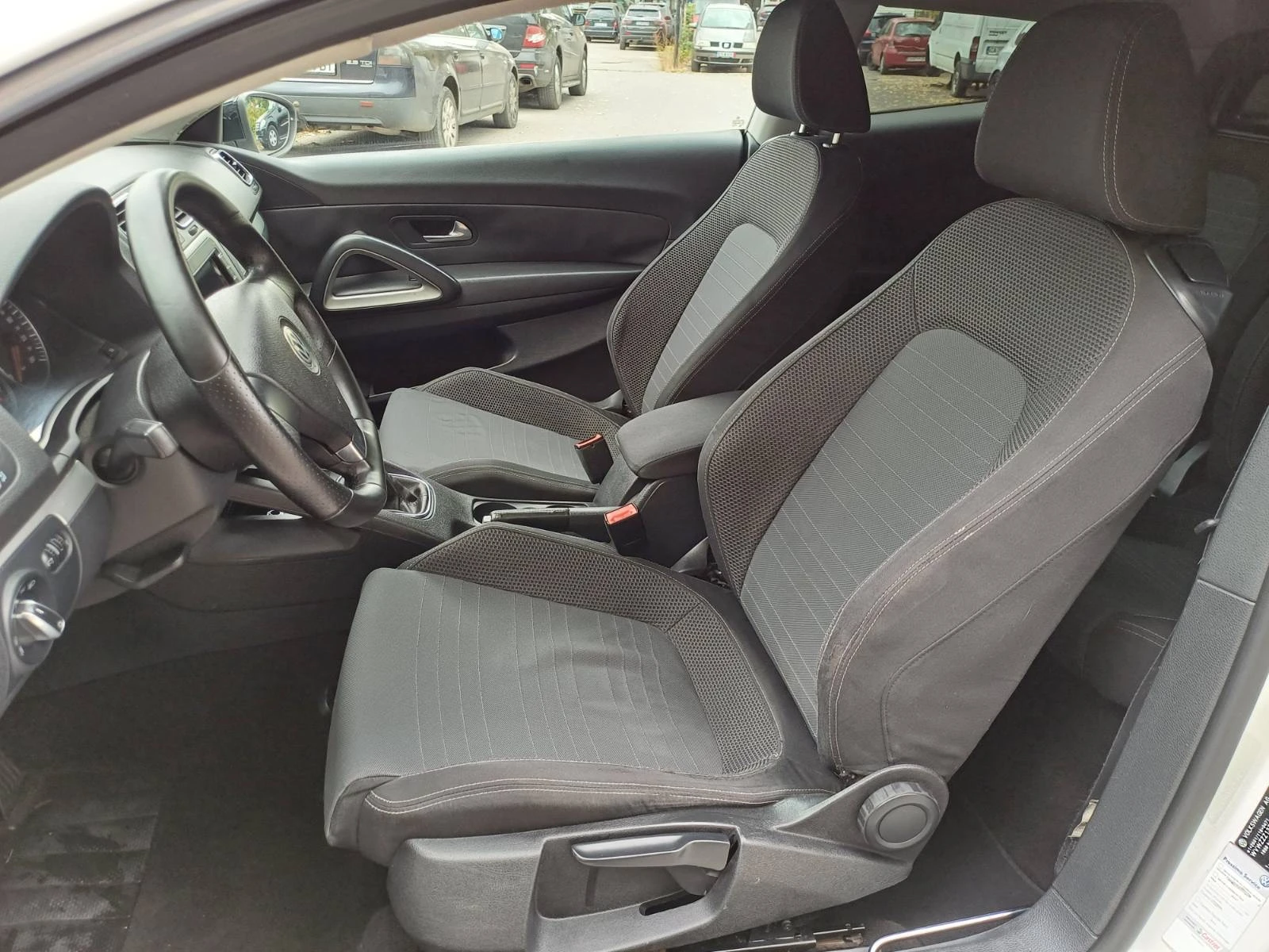 VW Scirocco 1.4 TSI, снимка 11 - Автомобили и джипове - 56458565