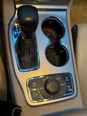 Jeep Grand cherokee OVERLAND * FACELIFT* ПОДГРЕВ* ОБДУХВАНЕ - 13900 € / 27186.04 лв. - 22796476 8