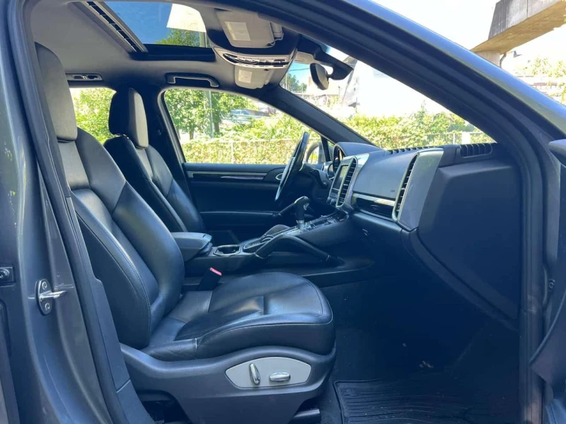 Porsche Cayenne * AWD 4dr * CARFAX * ЦЕНА ДО БГ, снимка 9 - Автомобили и джипове - 53596916