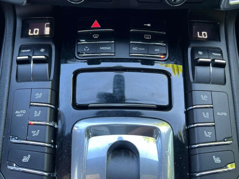 Porsche Cayenne * AWD 4dr * CARFAX * ЦЕНА ДО БГ, снимка 14 - Автомобили и джипове - 53596916