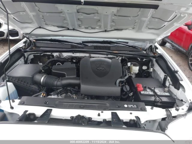 Toyota Tacoma SR5 V6 3.5L, снимка 10 - Автомобили и джипове - 48112471