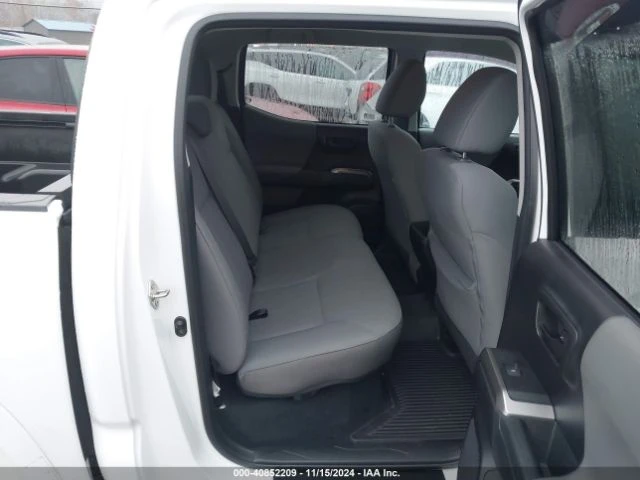 Toyota Tacoma SR5 V6 3.5L, снимка 8 - Автомобили и джипове - 48112471