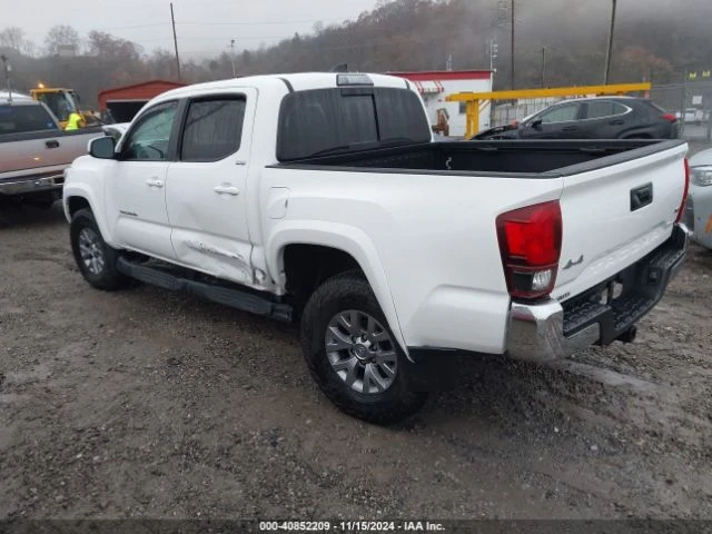 Toyota Tacoma SR5 V6 3.5L, снимка 3 - Автомобили и джипове - 48112471