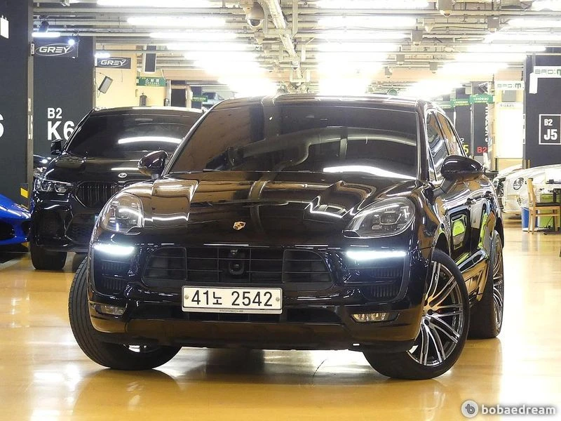 Porsche Macan 3.0 GTS| 360к.с.| ВКЛ.ТЕХНОТЕСТ, снимка 3 - Автомобили и джипове - 55457468