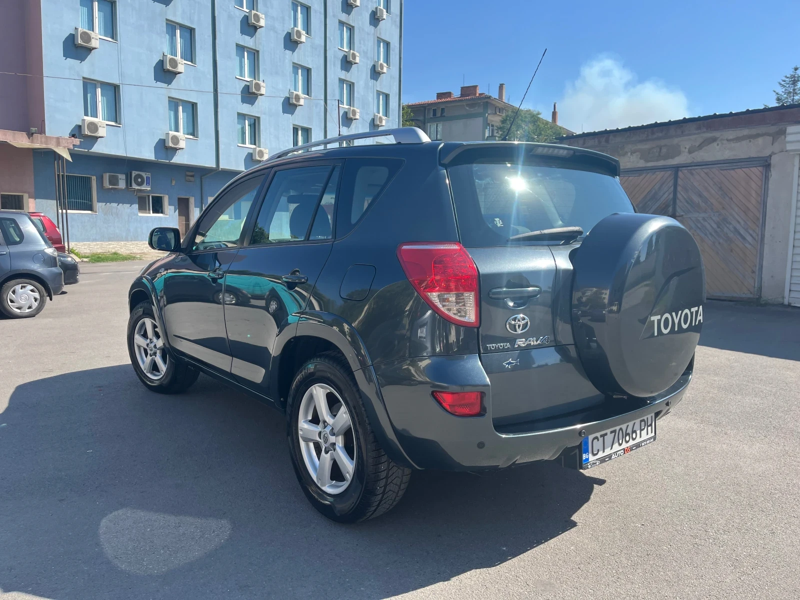 Toyota Rav4 2.2 D-CAT 4х4 177кс. - изображение 3