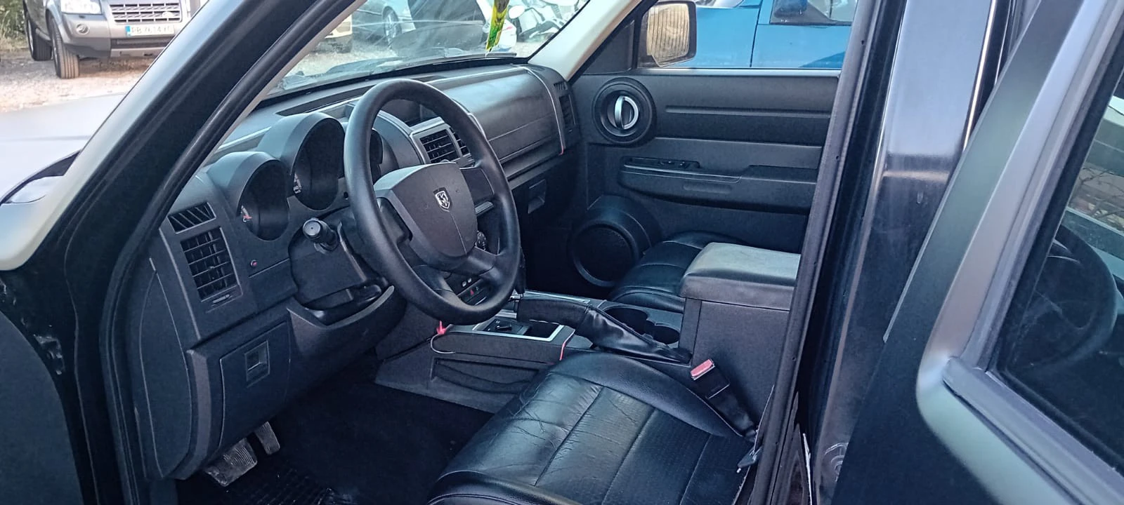 Dodge Nitro 2.8 - изображение 7