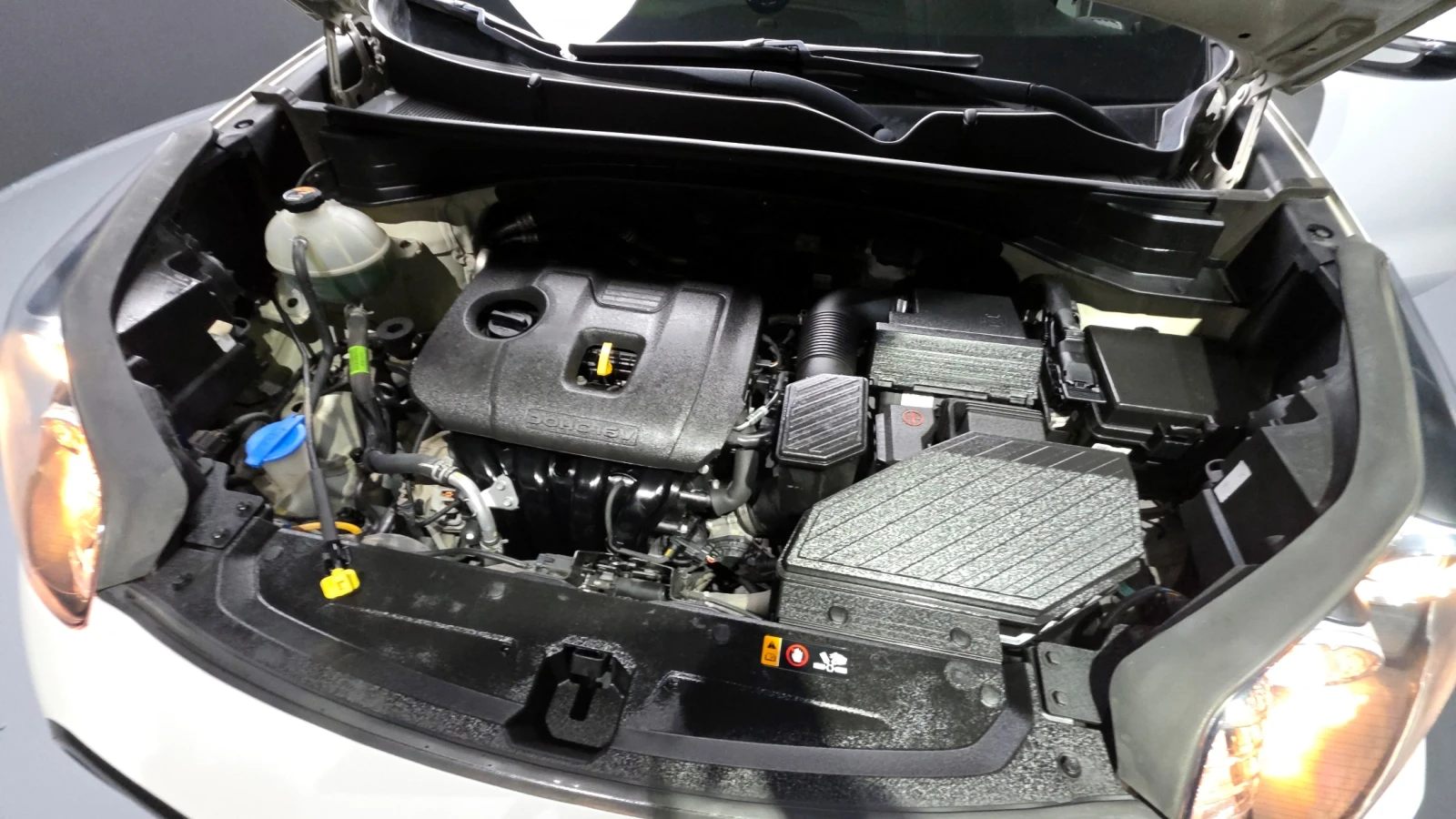 Kia Sportage 2.0 2WD PRESTIGE - изображение 6