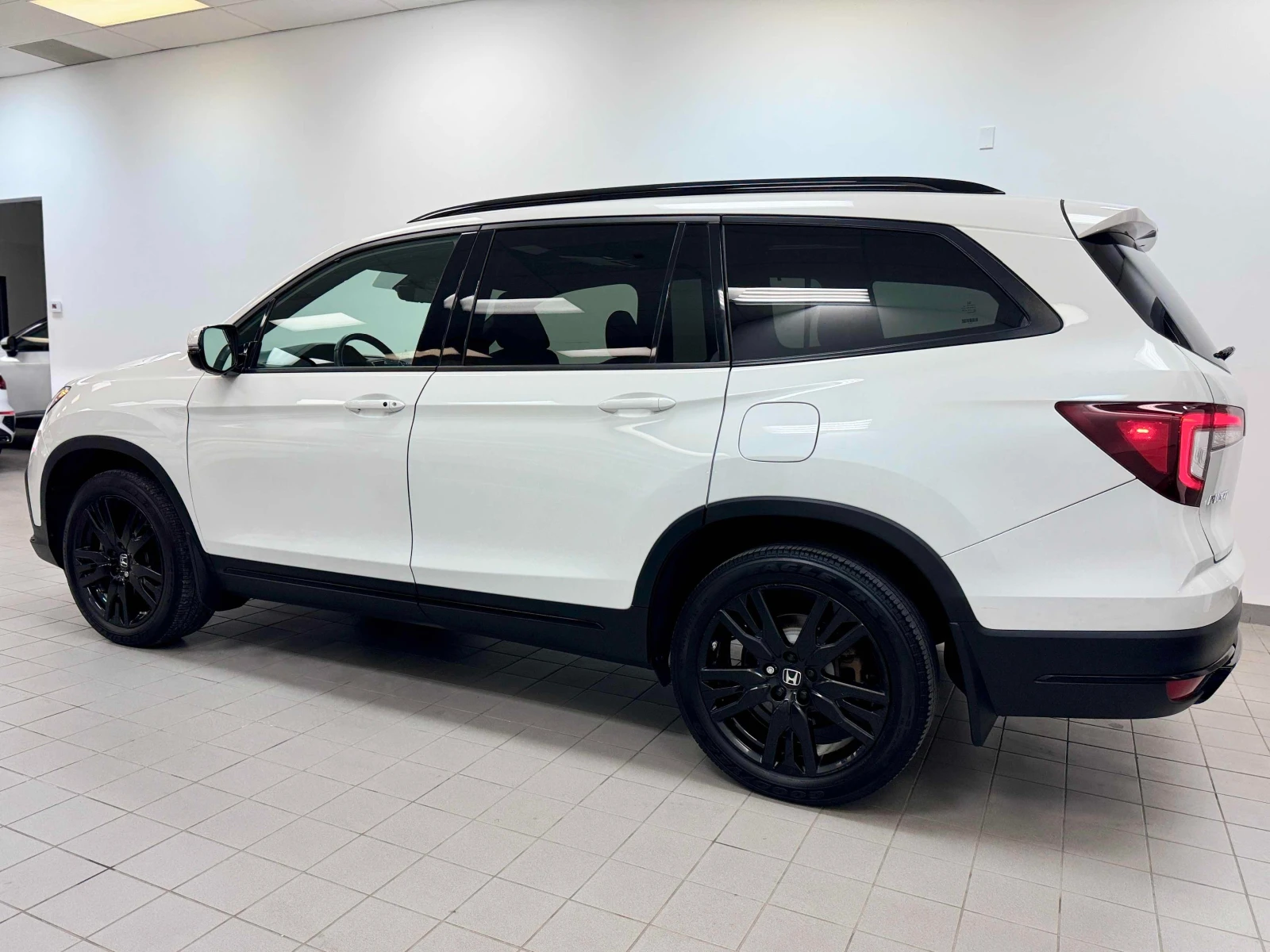 Honda Pilot * Black Edition* AWD* CARFAX* *  | Mobile.bg   4