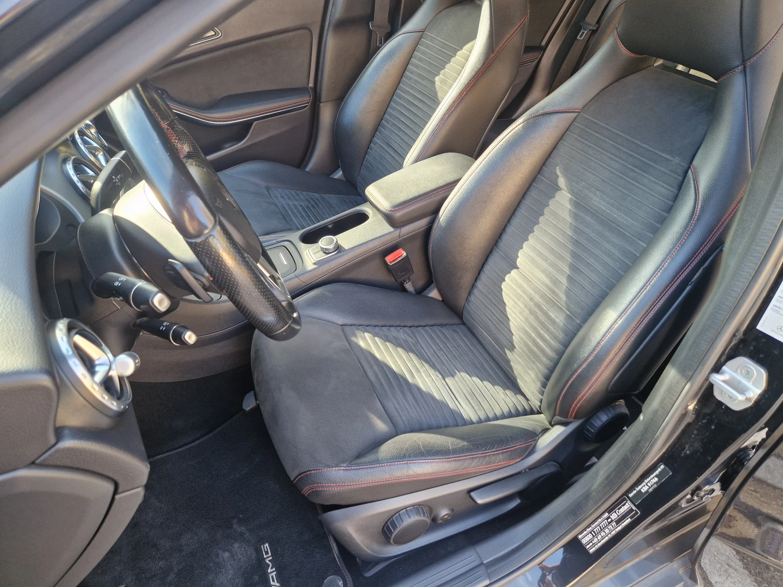 Mercedes-Benz GLA 220 Mercedes-Benz GLA 220CDI 4MATIC/AMG/CAMERA, снимка 11 - Автомобили и джипове - 55256867