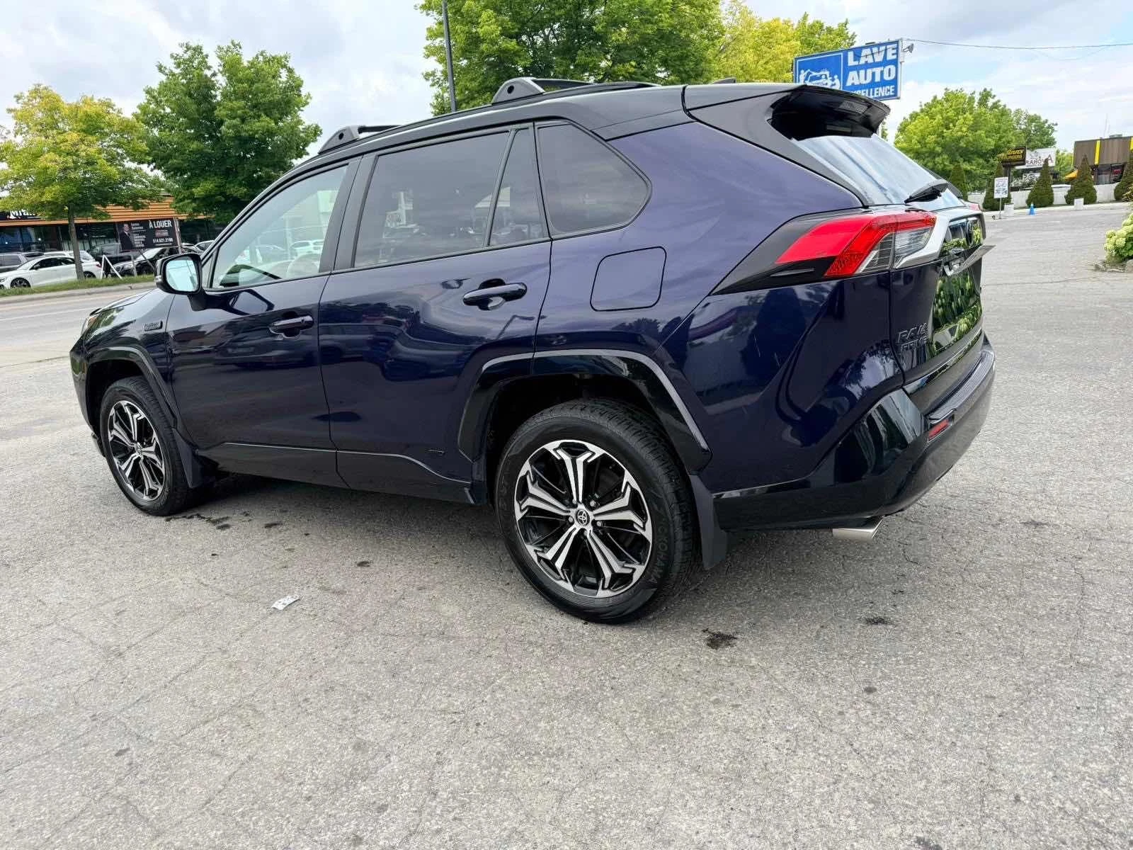 Toyota Rav4 * XSE AWD * CARFAX * БЕЗ ПЪРВОНАЧАЛНА ВНОСКА, снимка 2 - Автомобили и джипове - 56067201