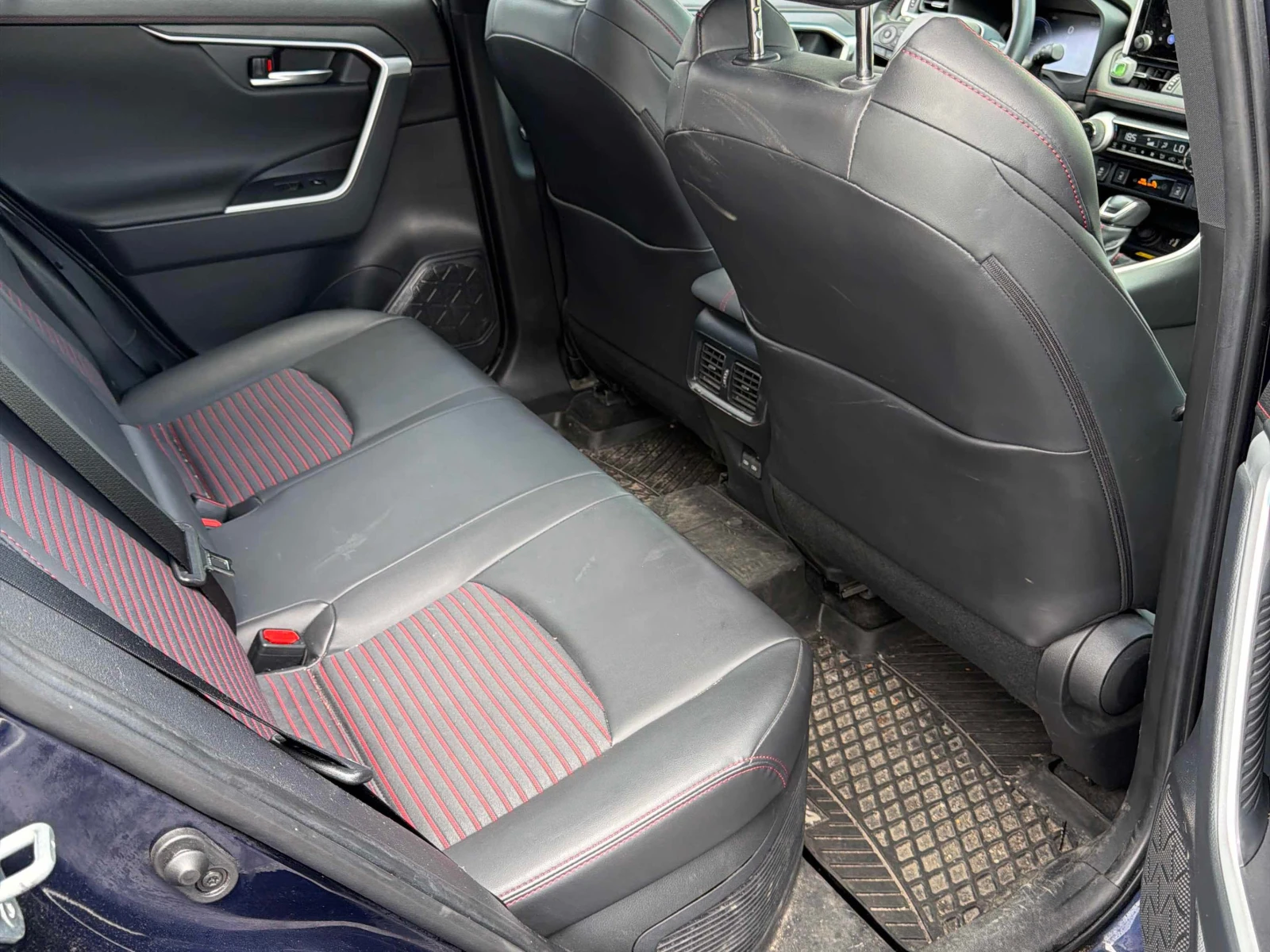 Toyota Rav4 * XSE AWD * CARFAX * БЕЗ ПЪРВОНАЧАЛНА ВНОСКА, снимка 16 - Автомобили и джипове - 56067201