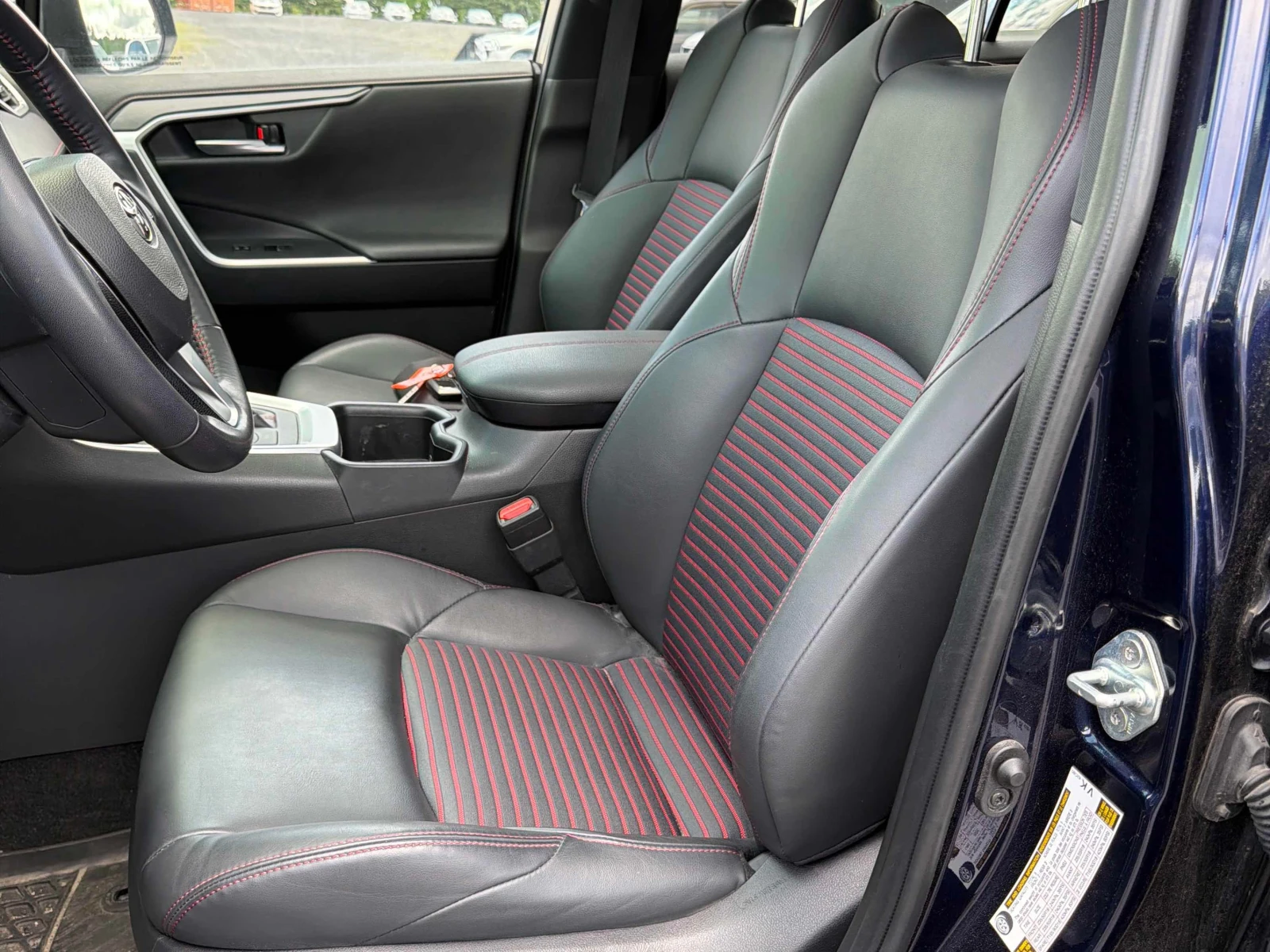 Toyota Rav4 * XSE AWD * CARFAX * БЕЗ ПЪРВОНАЧАЛНА ВНОСКА, снимка 5 - Автомобили и джипове - 56067201