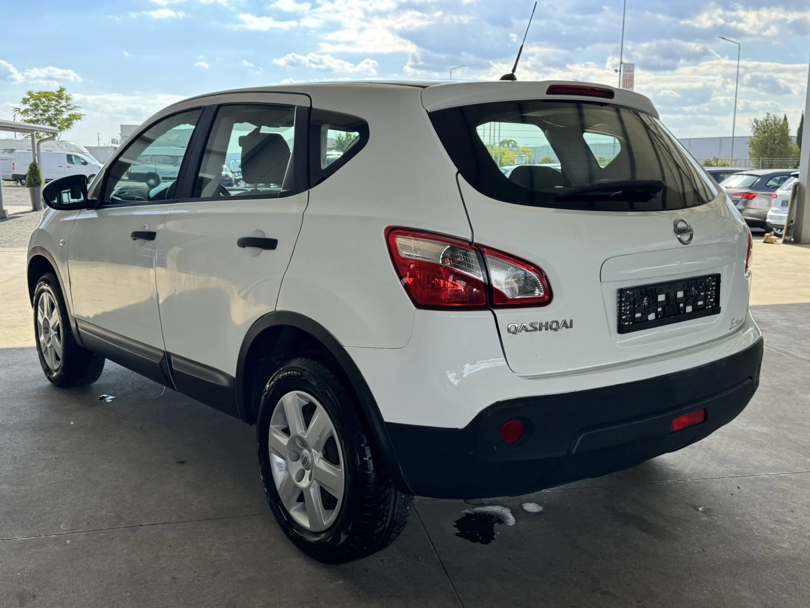 Nissan Qashqai 1.6* 117ps* GAS* КЛИМАТИК, снимка 3 - Автомобили и джипове - 56114297