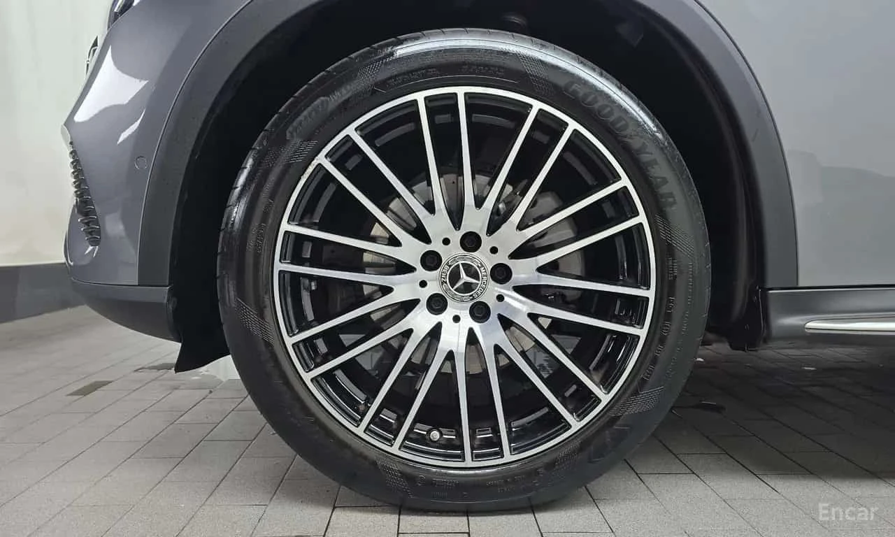 Mercedes-Benz GLC 220 d * 4MATIC * 360 * ОБДУХВАНЕ * ПАНОРАМА * , снимка 5 - Автомобили и джипове - 56295381