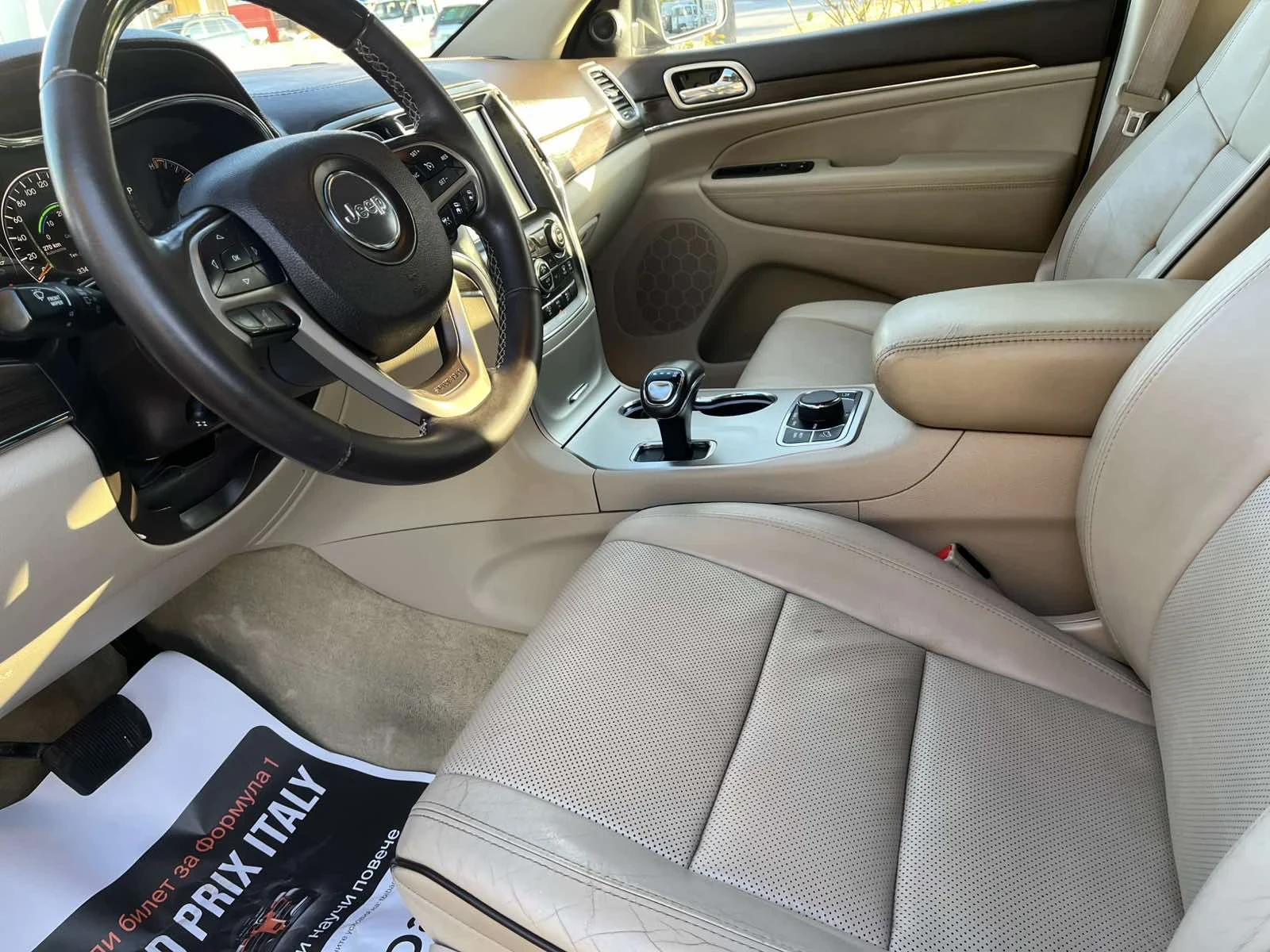 Jeep Grand cherokee 3.0 OVERLAN, снимка 11 - Автомобили и джипове - 56311346
