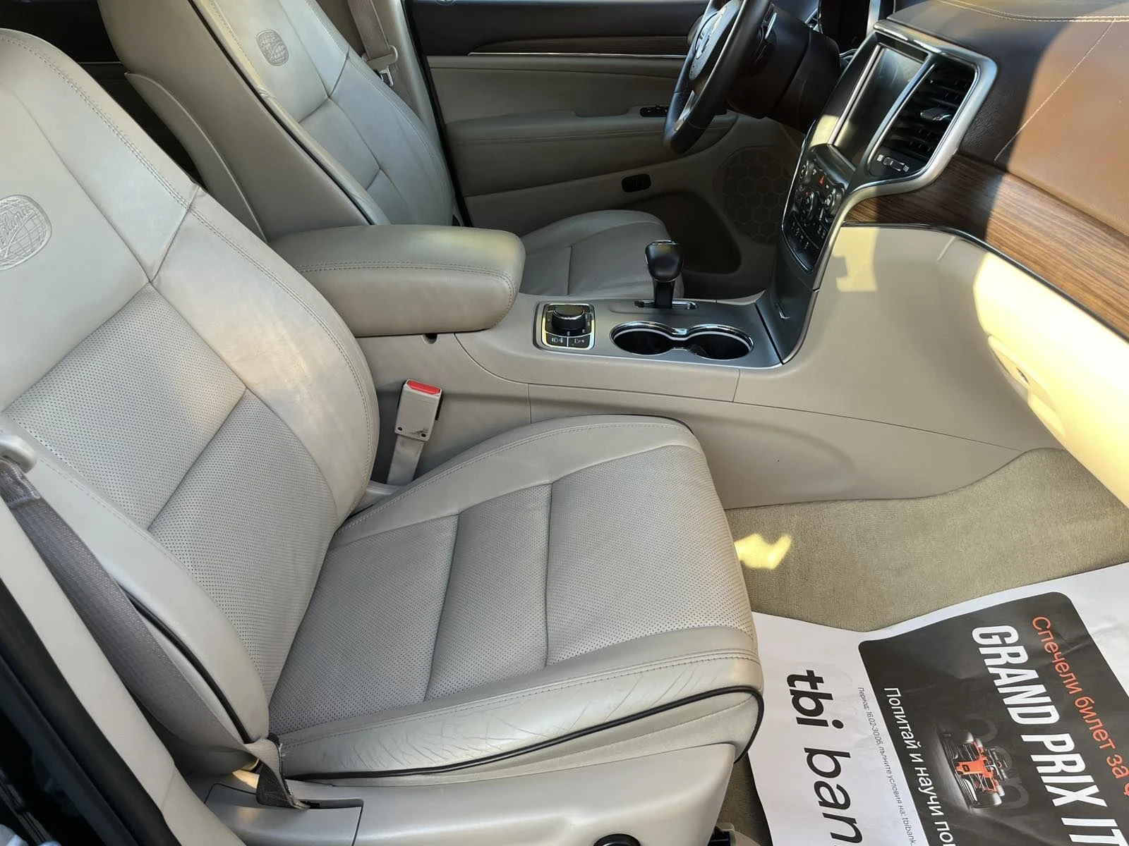 Jeep Grand cherokee 3.0 OVERLAN, снимка 16 - Автомобили и джипове - 56311346