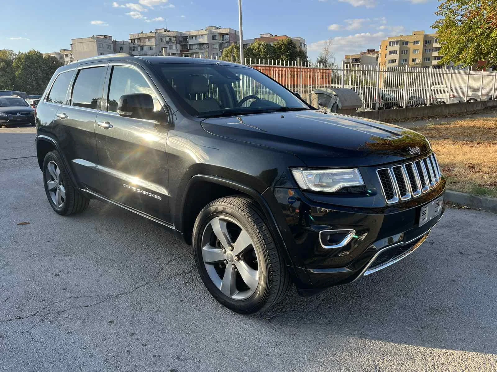 Jeep Grand cherokee 3.0 OVERLAN, снимка 2 - Автомобили и джипове - 56311346