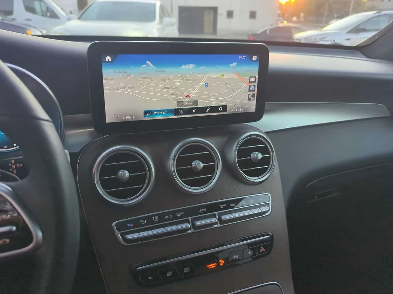 Mercedes-Benz GLC 300 CARFAX, снимка 9 - Автомобили и джипове - 56609883