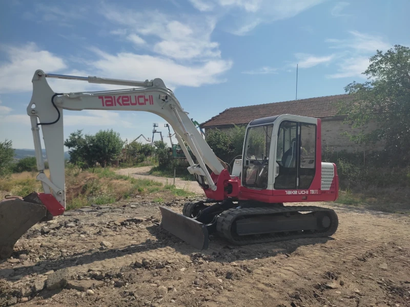 Багер Takeuchi TB 070