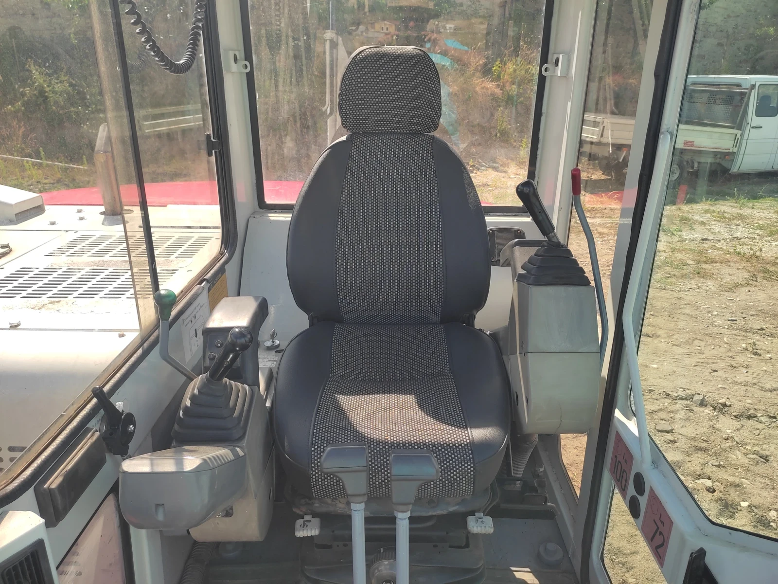  Takeuchi TB 070 | Mobile.bg   13