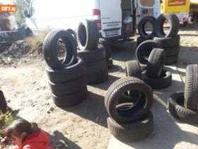 Гуми Зимни 235/55R17, снимка 1