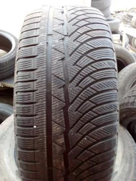      235/45R18