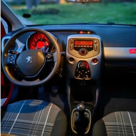 Peugeot 108 Hatch 1.0 VTi (68 кс), снимка 8
